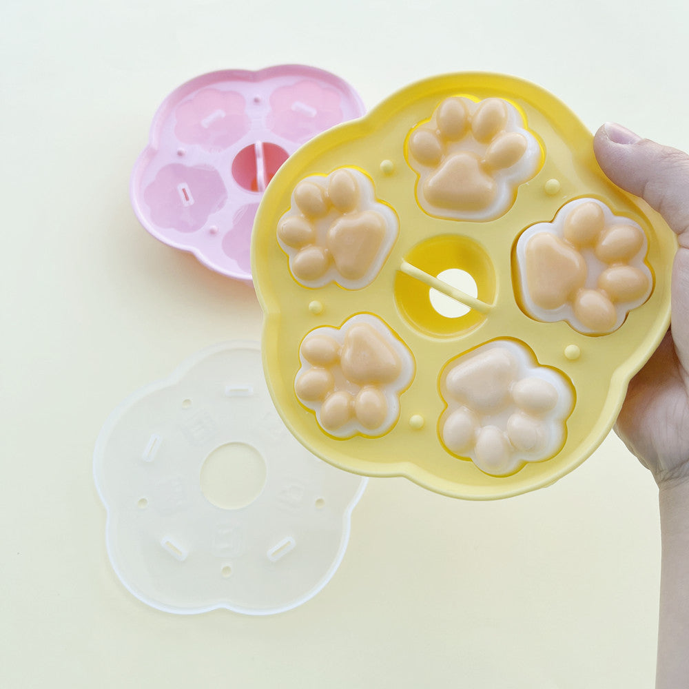 Five-cavity cat paw silicone mold with shaped food