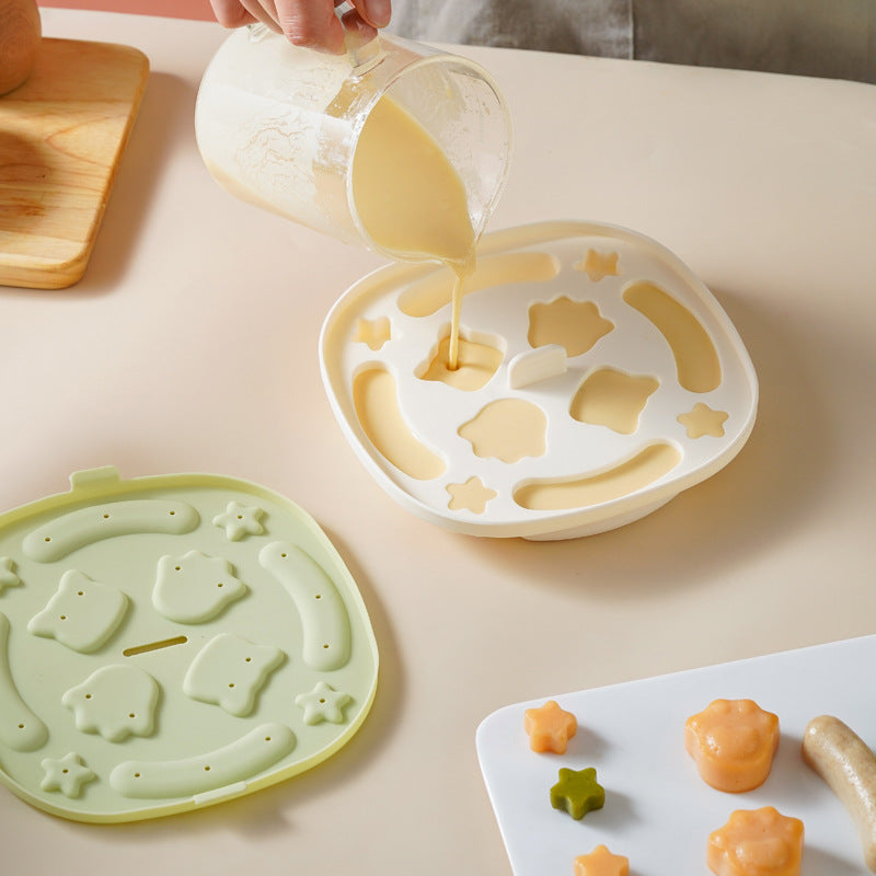 Silicone baby food mold used to prepare shaped rice cakes