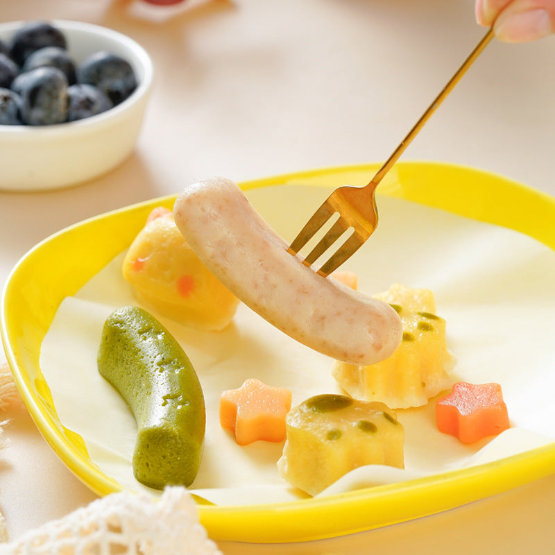 Shaped food prepared with a silicone rice cake mold